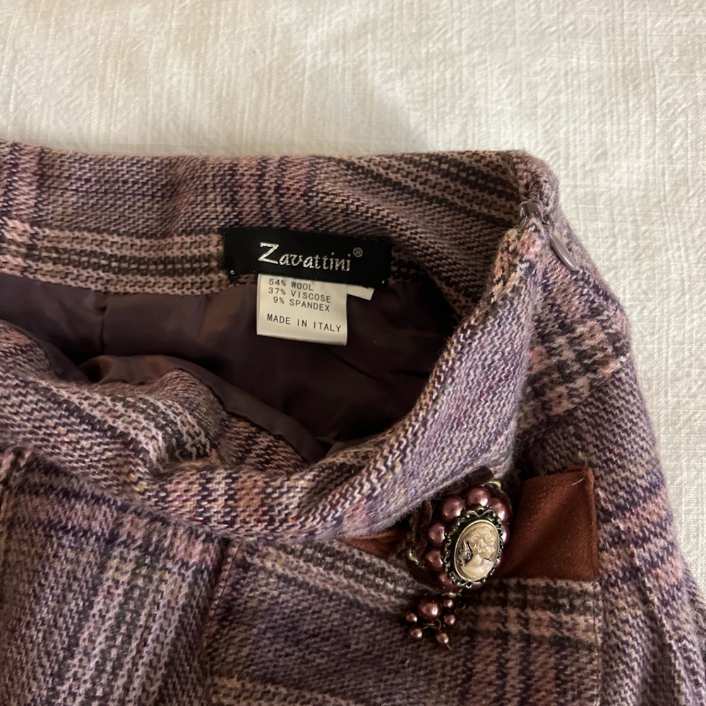Italian vintage pleated plaid wool midi skirt with Victorian brooch M - Picture 4 of 8